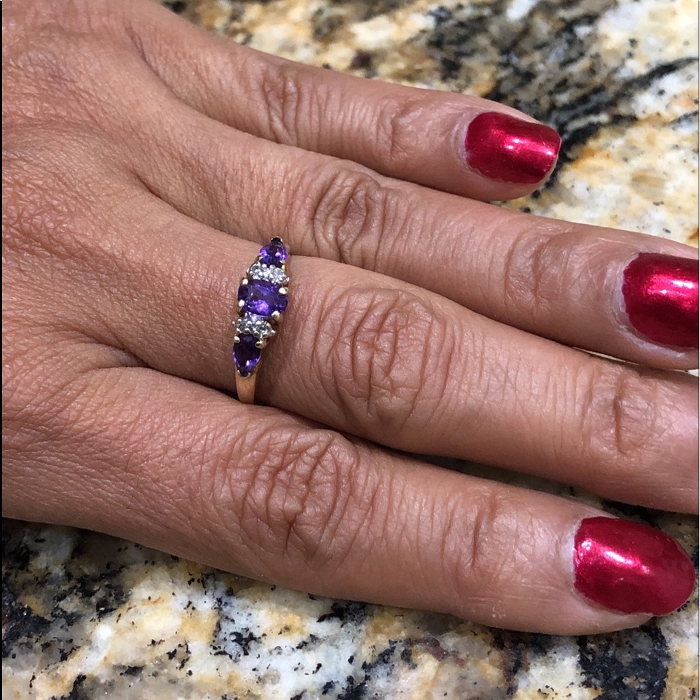 10k gold amethyst/diamonds ring